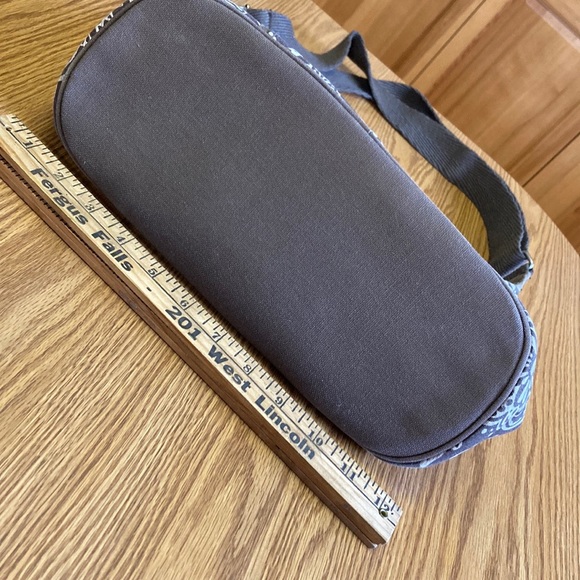 Thirty-one 31 Free To Be Carry All Shoulder Crossbody in Woodstock Brown - Picture 5 of 12